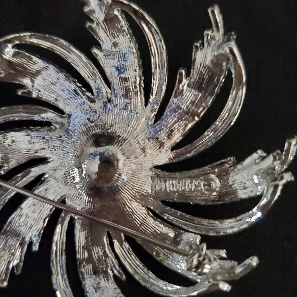 Vintage Sarah Coventry Large Silvery Sunburst Brooch Silver Tone Metal Signed - Picture 4 of 6